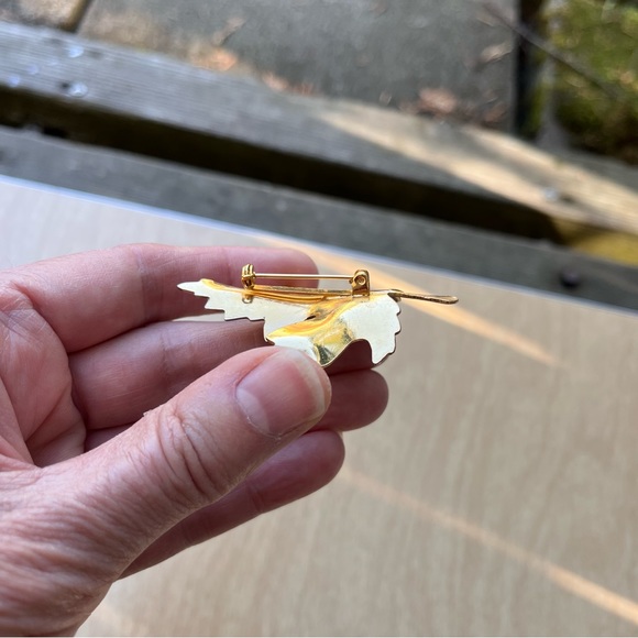 Maple Leaf Brooch Vintage Lapel Pin - Picture 4 of 12